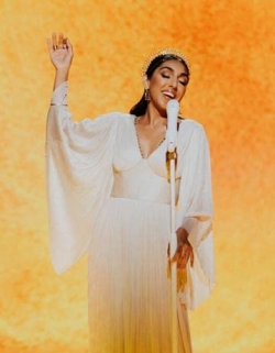 Rupi Kaur Live-full